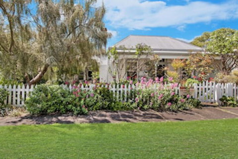 Hillingden - Holiday Sunshine Coast 0