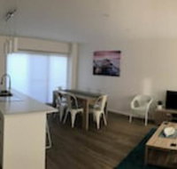 Santa Monica Lodge - Holiday Sunshine Coast