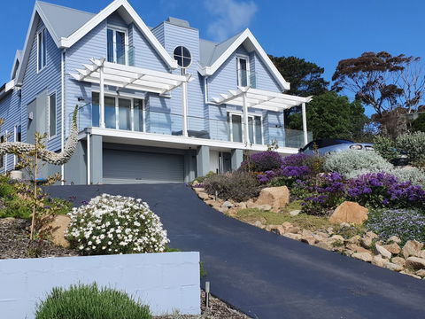 Sapphire Shores Luxury Retreat - Sunshine Coast Tourism 3