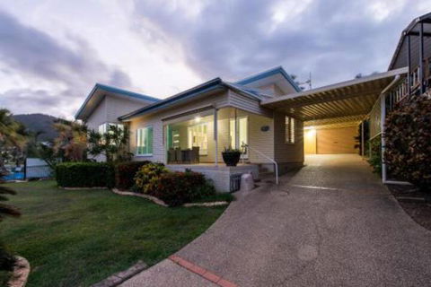 Gonetroppo Airlie Beach - Sunshine Coast Tourism 7