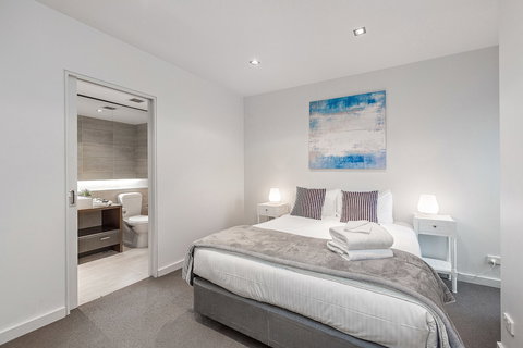 Melbourne Holiday Apartments Williamstown - Sunshine Coast Tourism 4