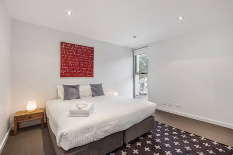 Melbourne Holiday Apartments Williamstown - Sunshine Coast Tourism 1