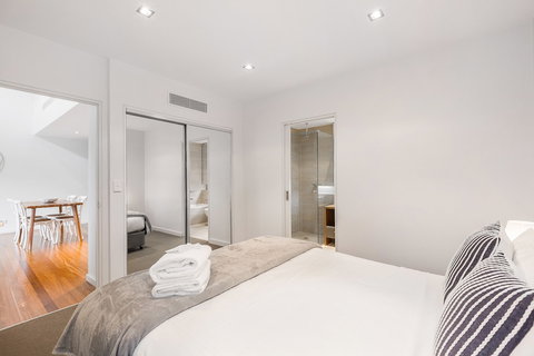 Melbourne Holiday Apartments Williamstown - Sunshine Coast Tourism 3