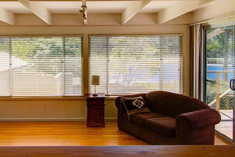 Henny's Of Merimbula - Holiday Sunshine Coast 2