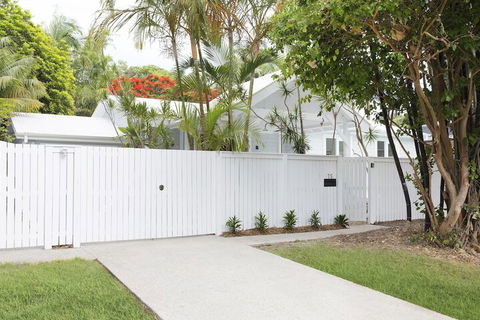 A PERFECT STAY - Barrel And Branch - Holiday Sunshine Coast 1