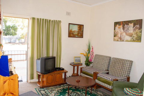 Kimba Units - Holiday Sunshine Coast 6