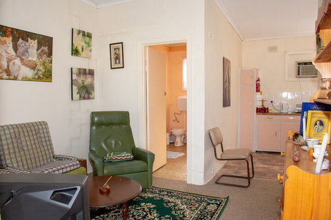 Kimba Units - Holiday Sunshine Coast 7