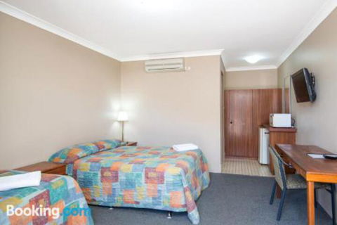 MIDAS MOTEL KALGOORLIE - Holiday Sunshine Coast 4