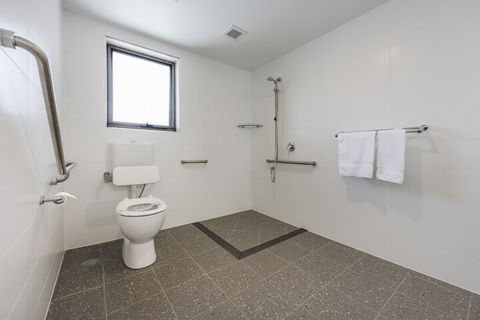 Club Maclean Motel - Holiday Sunshine Coast 7