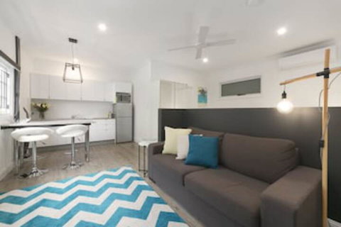 Milton Mews - Studios - Sunshine Coast Tourism 0