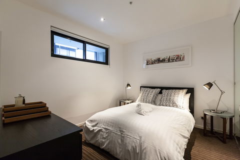 ZACH, 1BDR St.Kilda Apartment - Sunshine Coast Tourism 2