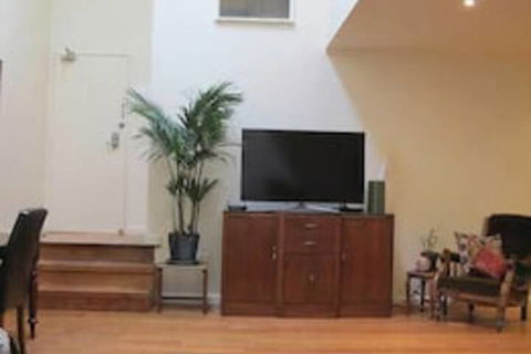 MONIKA, 1BDR Collingwood Apartment - Holiday Sunshine Coast 2
