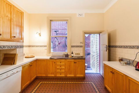 MADELINE, 1BDR Fitzroy Apartment - Holiday Sunshine Coast 6