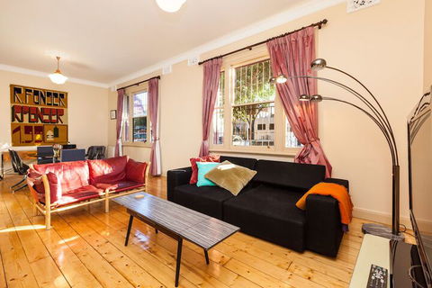 MADELINE, 1BDR Fitzroy Apartment - Holiday Sunshine Coast 7