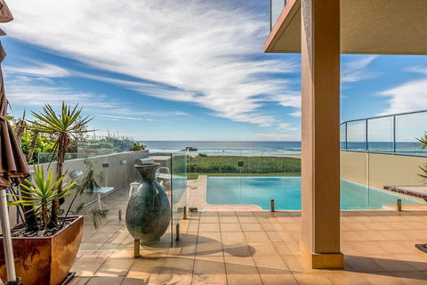 Absolute Beachfront Holiday House - Sunshine Coast Tourism 1