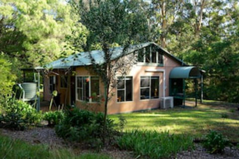 Harmony Forest Accommodation & Vineyard - Holiday Sunshine Coast 0