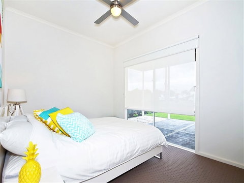 Seas The Day - Holiday Sunshine Coast 3