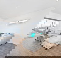 Seas the Day - Holiday Sunshine Coast