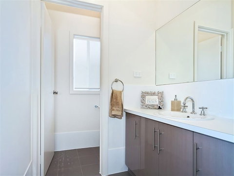 Seas The Day - Holiday Sunshine Coast 5