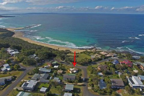 The Beach House In Berrara - Holiday Sunshine Coast 0