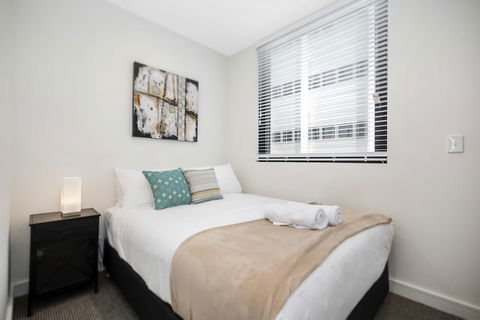 Astra Apartments Newcastle East - Holiday Sunshine Coast 2