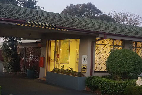 Banksia Motel - Holiday Sunshine Coast 1