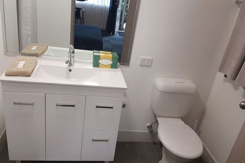 Banksia Motel - Holiday Sunshine Coast 4