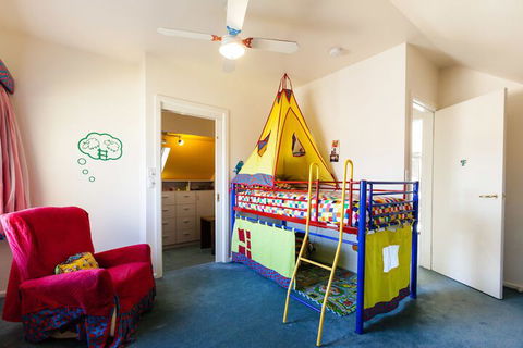 KELLY, 3BDR Northcote House - Holiday Sunshine Coast 1