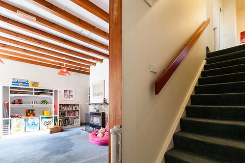 KELLY, 3BDR Northcote House - Holiday Sunshine Coast 7