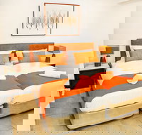 Temple 313 Recently Refurbished 3BR Apt - Holiday Sunshine Coast