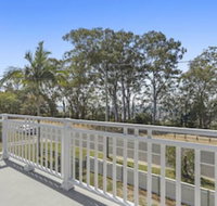 Hamptons at The Bay - Holiday Sunshine Coast