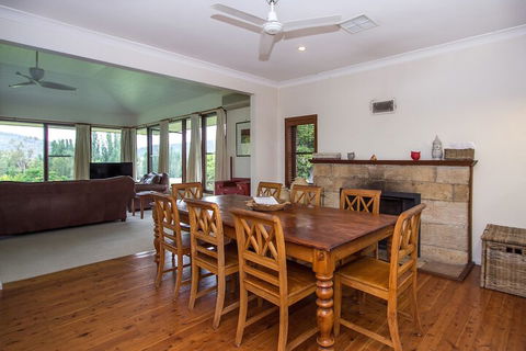 Stay In Mudgee - Holiday Sunshine Coast 7