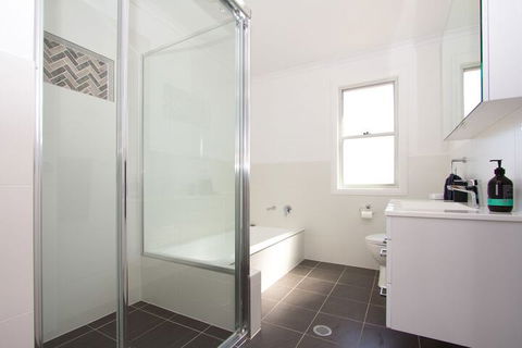 Stay In Mudgee - Holiday Sunshine Coast 2