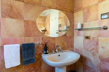 Bronte Beach House - Holiday Sunshine Coast 3