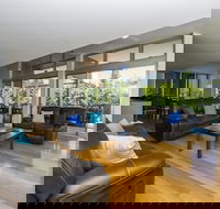 Maggies Beachfront Apt. 12 - Holiday Sunshine Coast