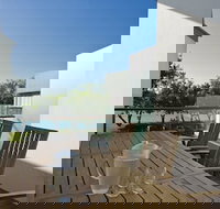 Maggies Beachfront Apt. 6 - Holiday Sunshine Coast