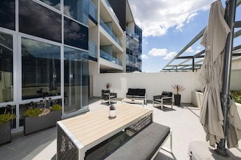 Accommodate Canberra - Lakefront - Holiday Sunshine Coast 6