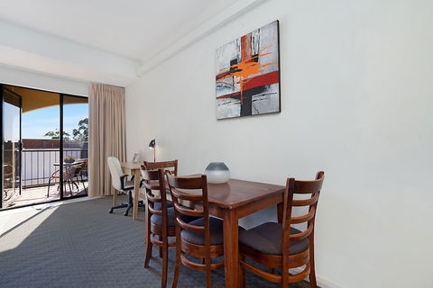 Beau Monde Apartments Newcastle - Boulevard Apartments - Sunshine Coast Tourism 4
