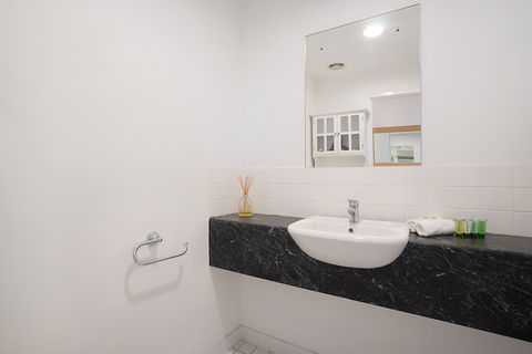 Beau Monde Apartments Newcastle - Boulevard Apartments - Sunshine Coast Tourism 3