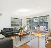 Bask at The Glade - Rejuvenate Stays - Sunshine Coast Tourism