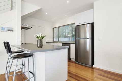 Bask At The Glade - Rejuvenate Stays - Holiday Sunshine Coast 2