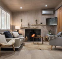 Bainbridge Cottage - Sunshine Coast Tourism