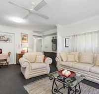 Boutique Apartments Beach Location - Holiday Sunshine Coast
