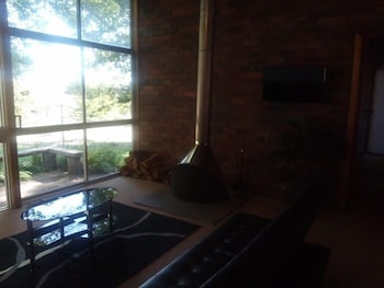 Guyra Summit Caravan Park - Sunshine Coast Tourism 1