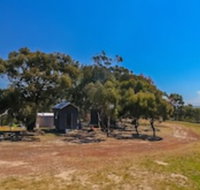 Seven Hills Tiny House - Sunshine Coast Tourism