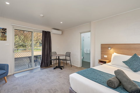 Gundagai Tourist Suites - Holiday Sunshine Coast 2