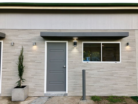 Gundagai Tourist Suites - Holiday Sunshine Coast 0