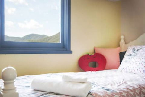 Artee House - A Bright Escape - Holiday Sunshine Coast 2