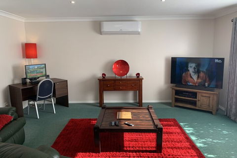 Obadiah Country Cottages - Sunshine Coast Tourism 3