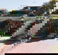 Sun Studio at Quinns Beach - Holiday Sunshine Coast